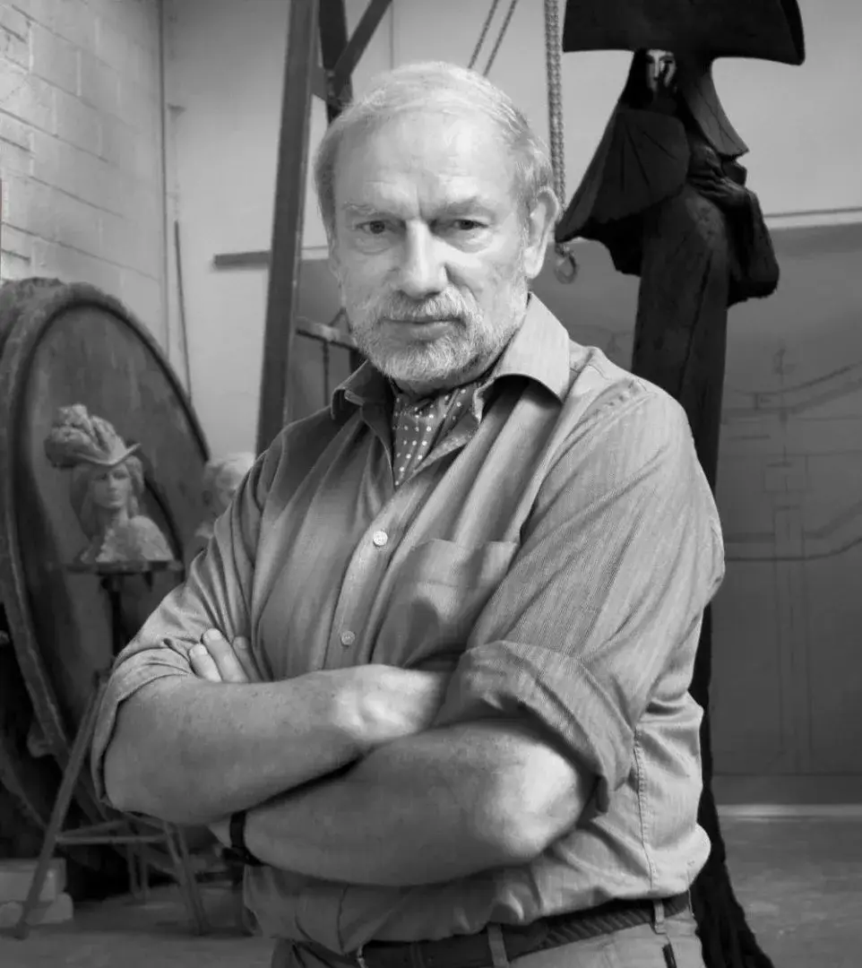 Jackson-Philip-sculptor-2005-05-©A.K.Purkiss-1-scaled_edited